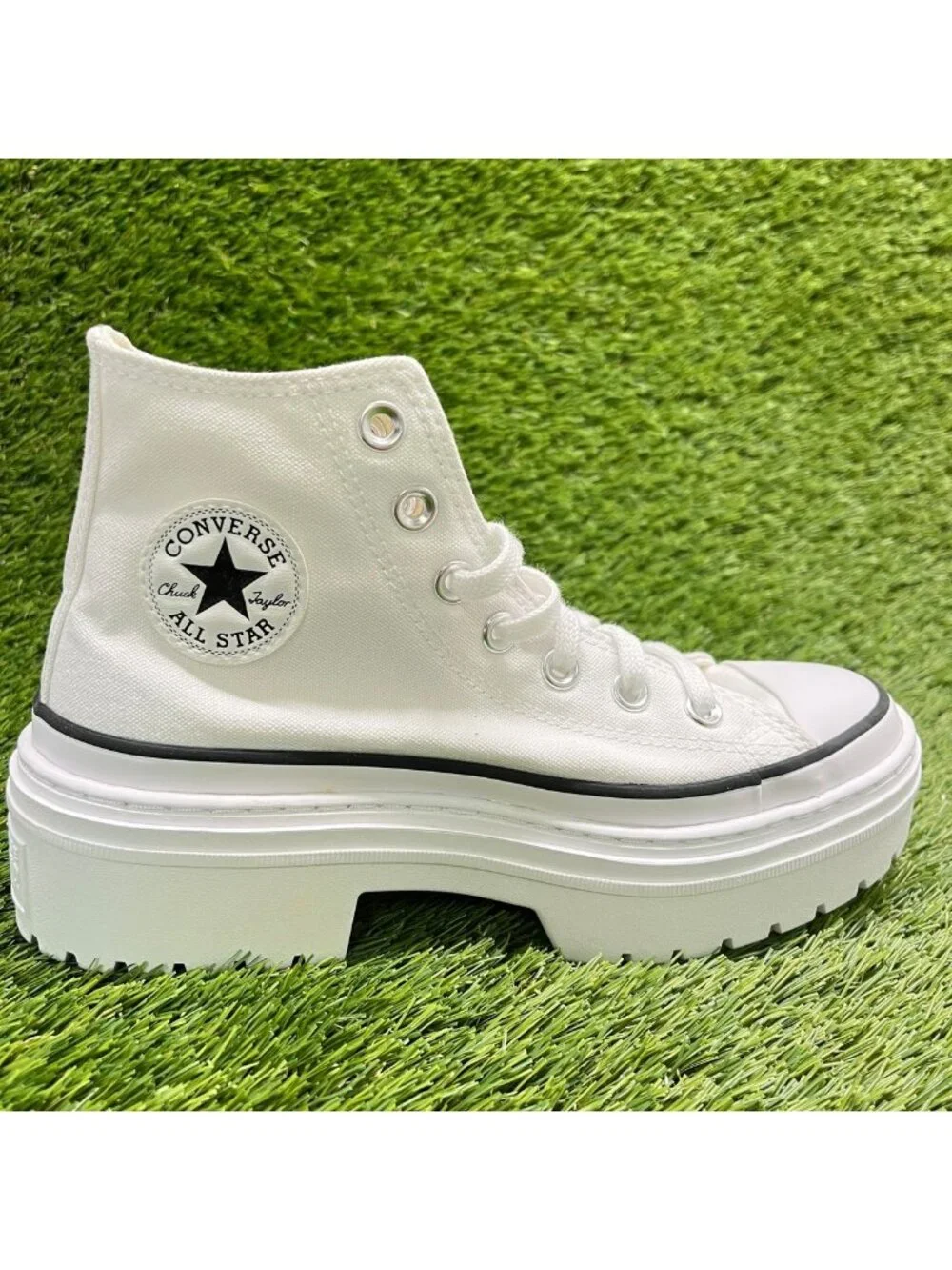 Converse CTAS Lugged Heel Platform Womens Size 5.5 White Athletic Shoes Sneakers